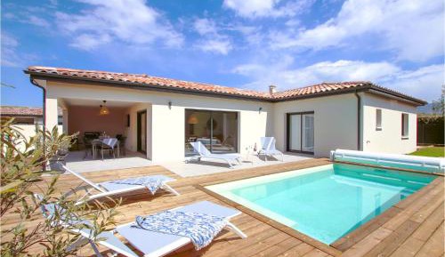 Four-Bedroom Vacation Home