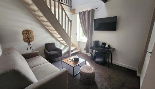 Deluxe Family Suite