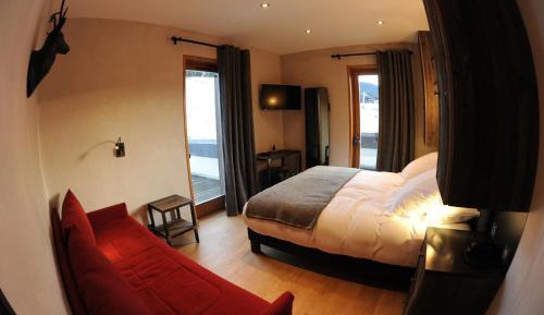 Superior Triple Room (2 Adults + 1 Child)