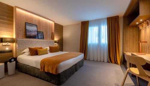 Quadruple Room with Mountain View and spa access