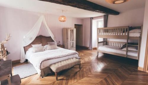 Deluxe Family Suite