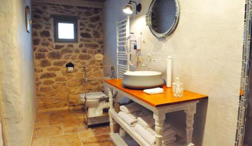 Double or Twin Room with Private Bathroom