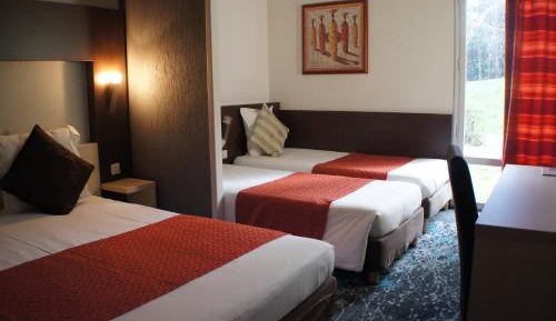 Quadruple room - 1 double bed + 2 single beds