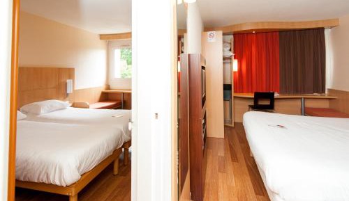 Standard Room with Two Single Beds - Non-Smoking