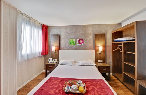 Villejuif Hotel | Urban by Balladins Villejuif