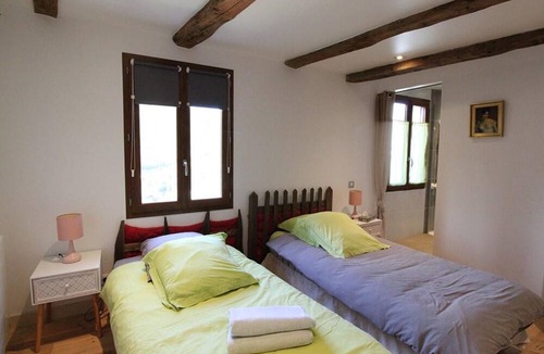 Vieillevie Cottage | Gite Vieillevie, 5 bedrooms, 10 persons