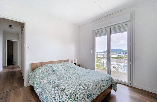 Contrexeville Apartment | Appartement Charmant Avec Balcon Proche des Thermes