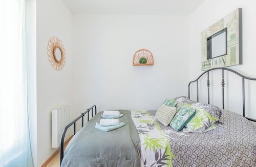 Vigneux-sur-Seine Apartment | Appartement Cosy, Wifi, Gare, "Le Refuge du Lac" Belle Promenade Autour du Lac