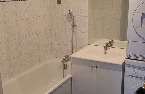 Vitry-sur-Seine Apartment | Duplex Plein Pieds Avec Jardin et Terrasse au Pied du Tramway à 10 min de Paris