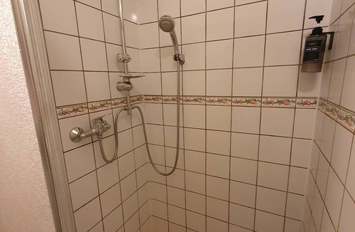 Saint-Honore-les-Bains Bed & Breakfast | Suite de 35m2 Petit Déjeuner Compris à Saint Honoré les Bains