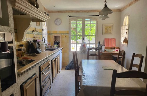 Aubignan Villa | Homerez - Villa for 6 ppl. with swimming-pool, garden and terrace at Aubignan