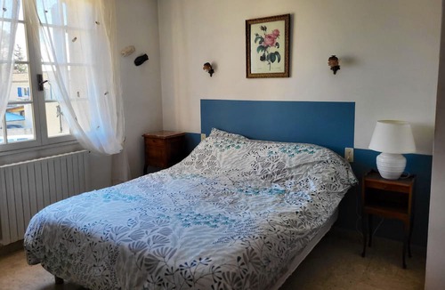 Aubignan Villa | Homerez - Villa for 6 ppl. with swimming-pool, garden and terrace at Aubignan