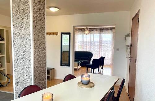 Saint-Jean-Baptiste Apartment | Grand Appartement Lumineux de 4 Chambres 92m²