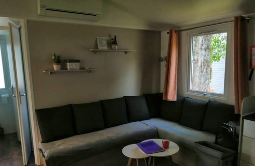 Condrieu House | Homerez - Beautiful bungalow for 5 ppl. with shared pool and terrace at Condrieu