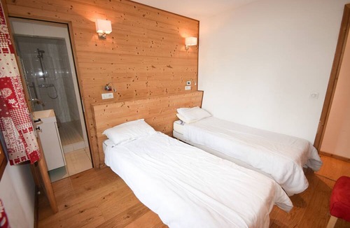 Plagne Centre Ski Chalet | Beau Chalet à 2050m Daltitude et à Côté des Pistes
