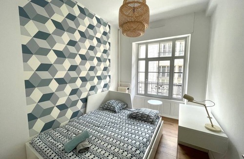Besancon Old Town Apartment | Grand Appartement Coeur de Ville