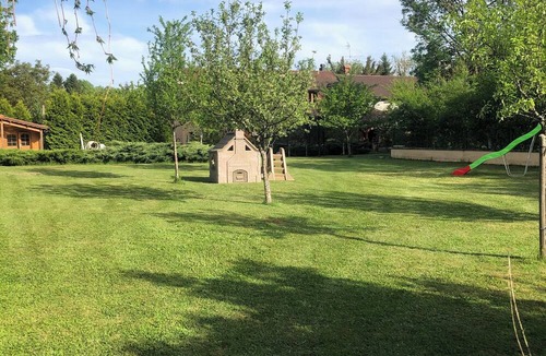 Charcier Bed & Breakfast | Maison de Campagne Avec Grande Terrasse & Piscine Pour Passer un bon Week-end