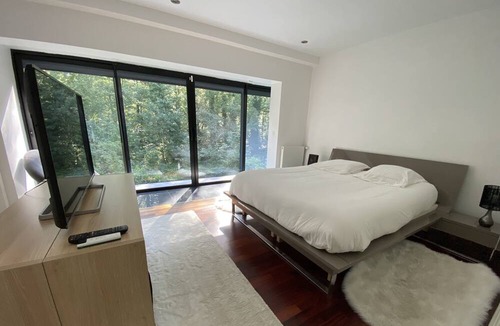 Palaiseau Villa | Villa Contemporaine Mandarine Avec Salle de Jeux, Idéal Pour les Familles