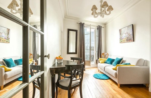 20th Arrondissement Apartment | Cosy Gambetta, by Veeve
