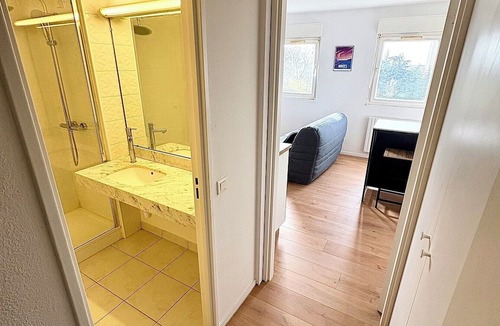 Ile Beaulieu Apartment | Bright Studio with a View in the Heart of Nantes