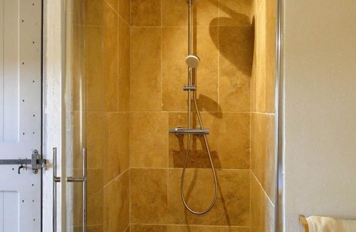 Saint-Hippolyte-le-Graveyron House | Ventoux Cottage at Chateau Juvenal