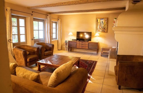 Saint-Hippolyte-le-Graveyron House | Ventoux Cottage at Chateau Juvenal