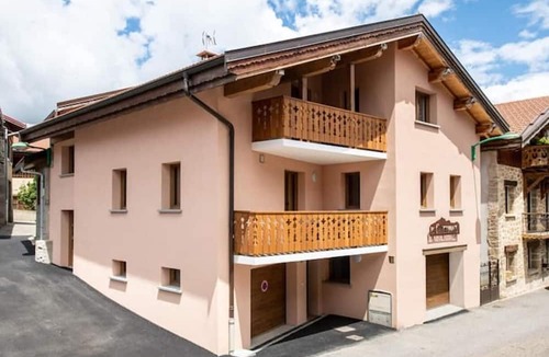 Longefoy Ski Chalet | Chalet, 10m from shops, sauna, fireplace or stove, parking, 169m², Montalbert
