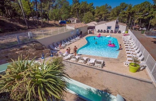 Mondragon House | Camping 3 étoiles - Piscine - ccbfbcd