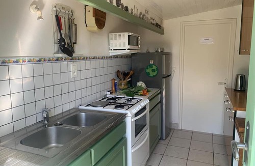 Nyons Cottage | Gite and garden in Drôme Provençale, pets welcome