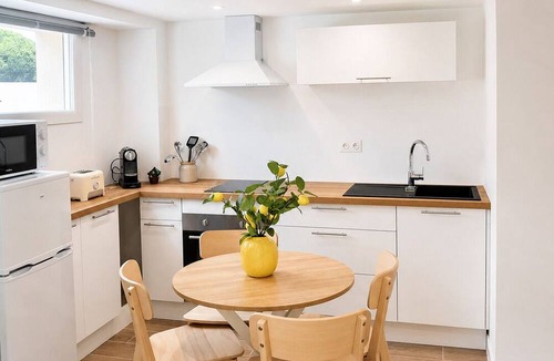 Tournon-sur-Rhone Apartment | Chez Aurel et Ju