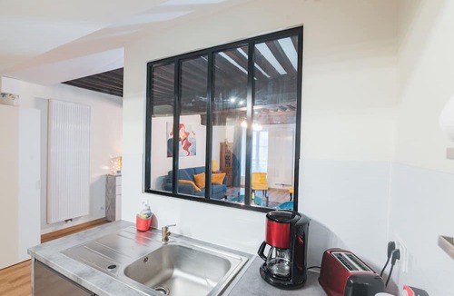 Tournus House | TOURNUS TOWNHOUSE with COVERED PATIO- BICYCLE HOME
