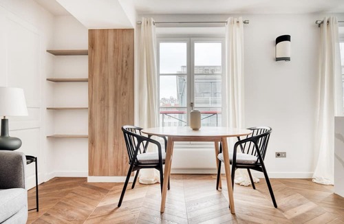 Quartier de la Place-Vendome Apartment | Blueground | Vendome/Saint Honoré, furnished