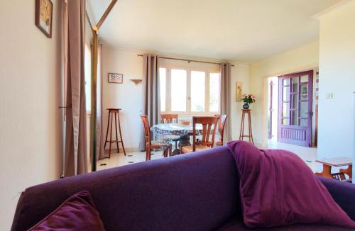 Irancy House | Avec Brio - Maison avec terrasse, Parking privé, 2 chambres 3 lits