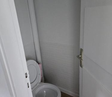 Lafourguette Apartment | Chambre 4 confort avec cuisine, salle de bain partagé