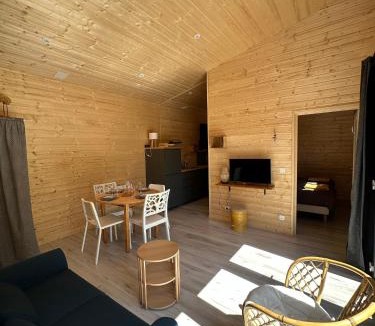 Saint-Molf Ski Chalet | Le chalet des Marais