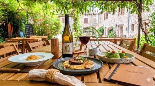 Saint-Maurice-d'Ibie House | Auberge des Salelles - Zarathoustra