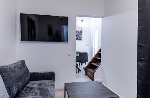 Plaisance Apartment | Modern Courtyard House 6mn from Gare Montparnasse