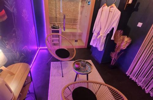 Magny Apartment | love room espace détente