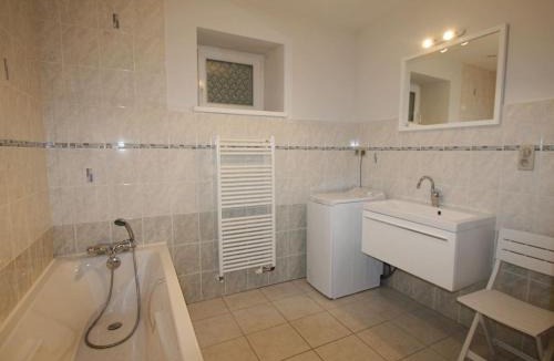 Docelles House | Gîte Spacieux entre Épinal et Gérardmer, Terrasse Privative, 5 Pers, Draps Inclus - FR-1-589-273