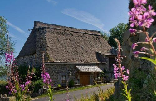 Saint-Front Ski Chalet | Le "Refuge" douillet, chaleureux, massages bien-être