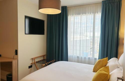Louis Bertrand-Mirabeau-Semard Hotel | Hôtel Oden Paris Ivry