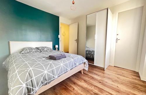 Cournon-dʼAuvergne House | Maison de ville bien située dans un quartier calme