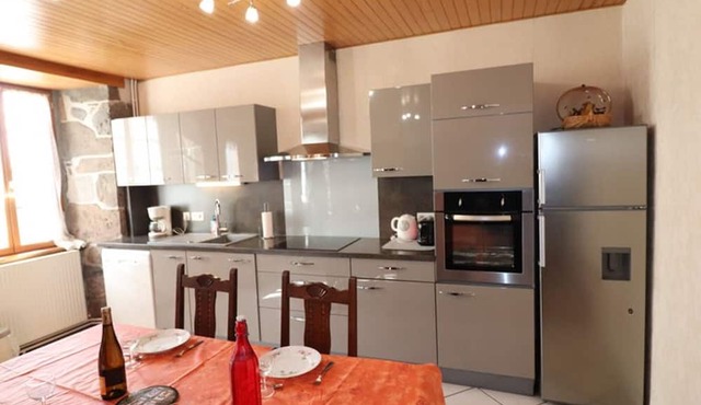 Gite Saint-Chamant, 2 bedrooms, 4 persons