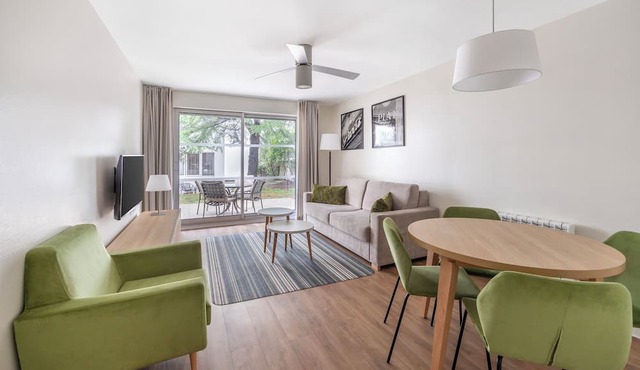 Royal Regency Paris Vincennes