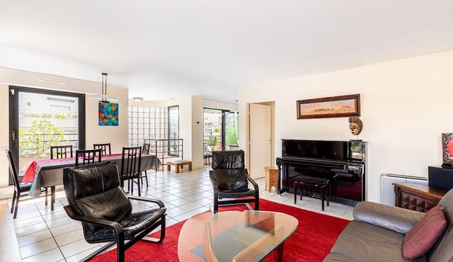 GuestReady - Stylish Duplex with a terrace