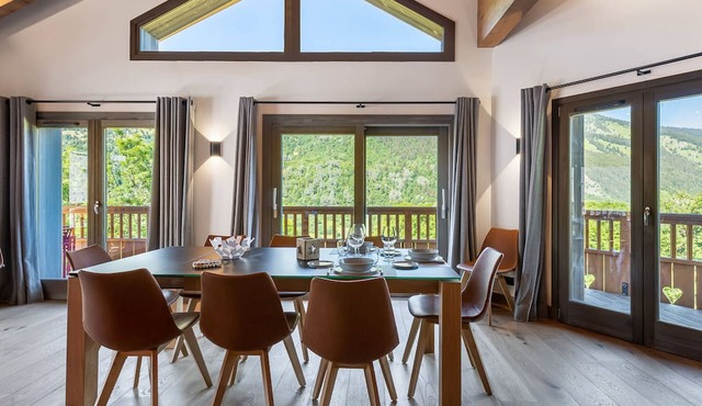 Spacious Apartment with Hammam and Electric Cart, Close to Ski Lifts