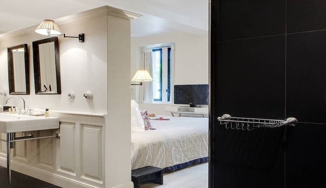 230m2 Spacious 4-Bedroom Family Loft in the Heart of Paris | Peaceful Qtr Latin