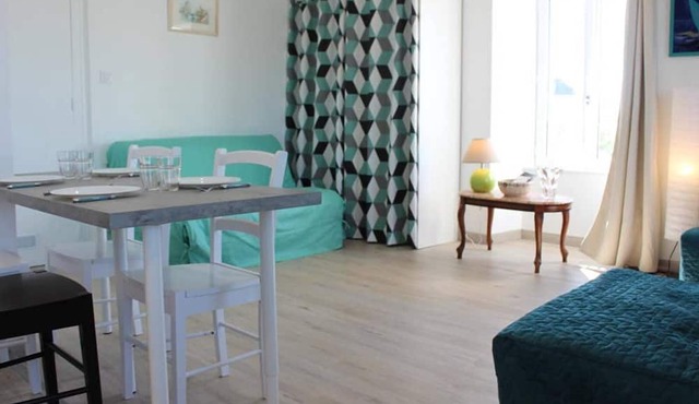 Renovated studio in central La Rochelle, port view