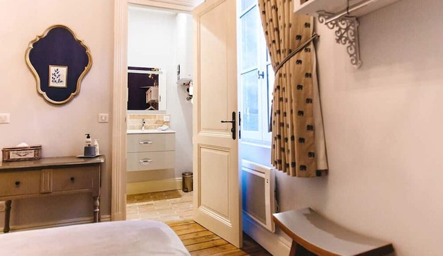 Air-conditioned, elegant, quiet, ideally located