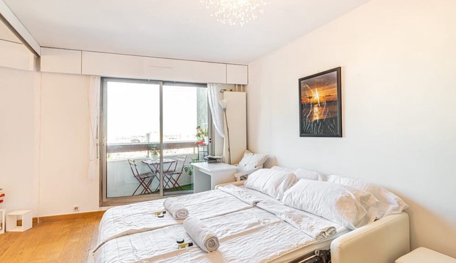 GuestReady - Clear Sunshine near Panthéon